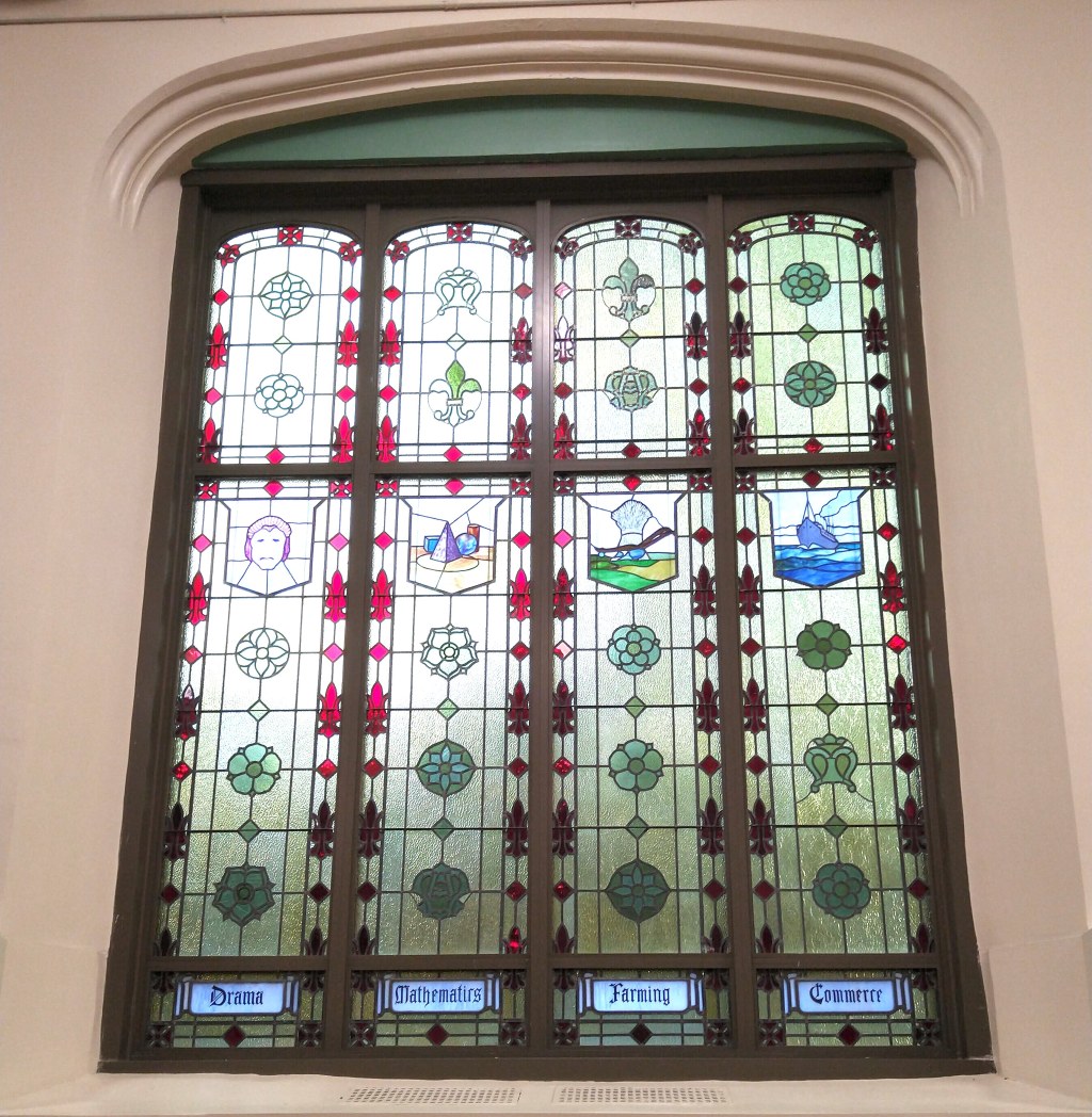 More Windows from the Good Old&nbsp;Days