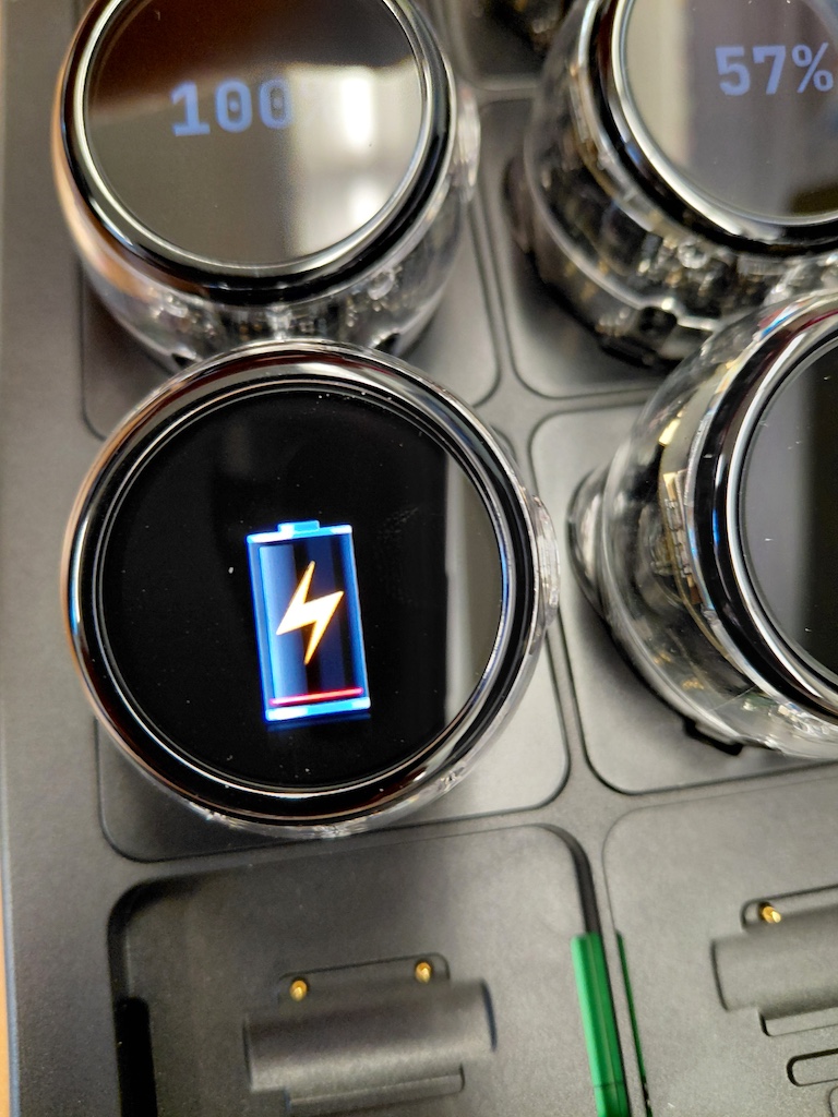 Screens from the&nbsp;Ari