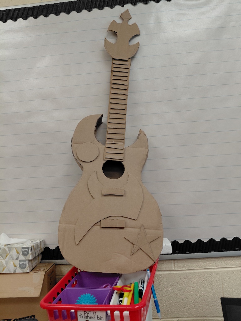 Cardboard Gee-tar!